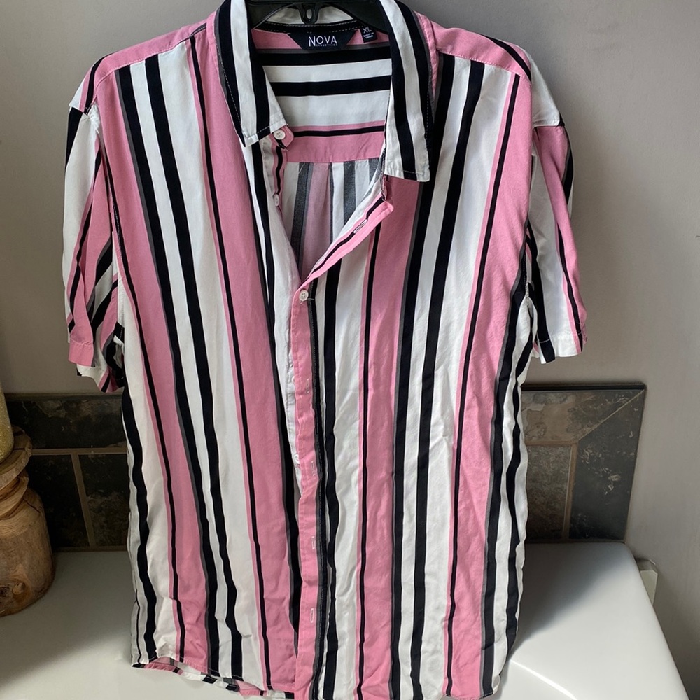 Casual short sleeved button down
